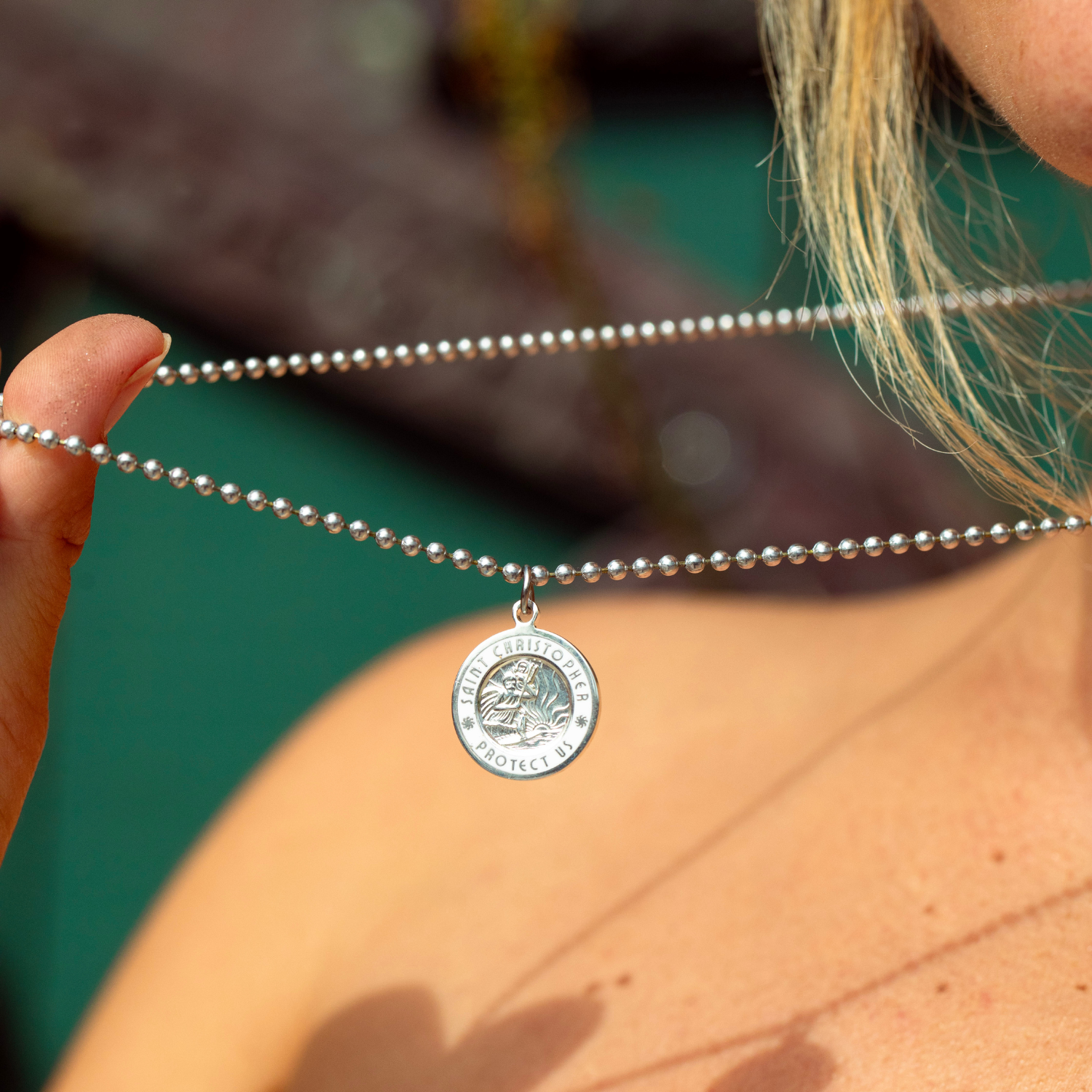 Medium - Silver / White