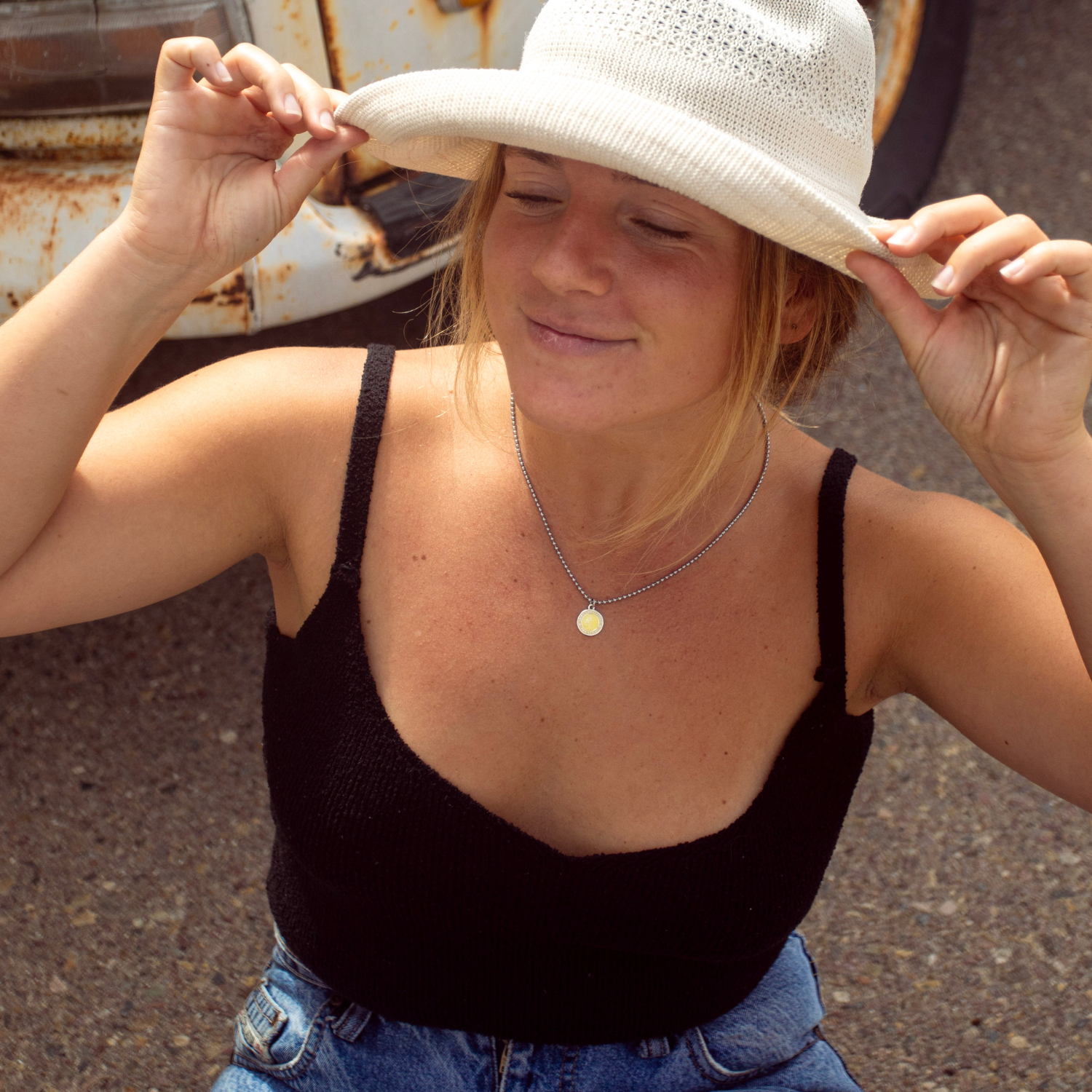 Small - Sandy / Blonde