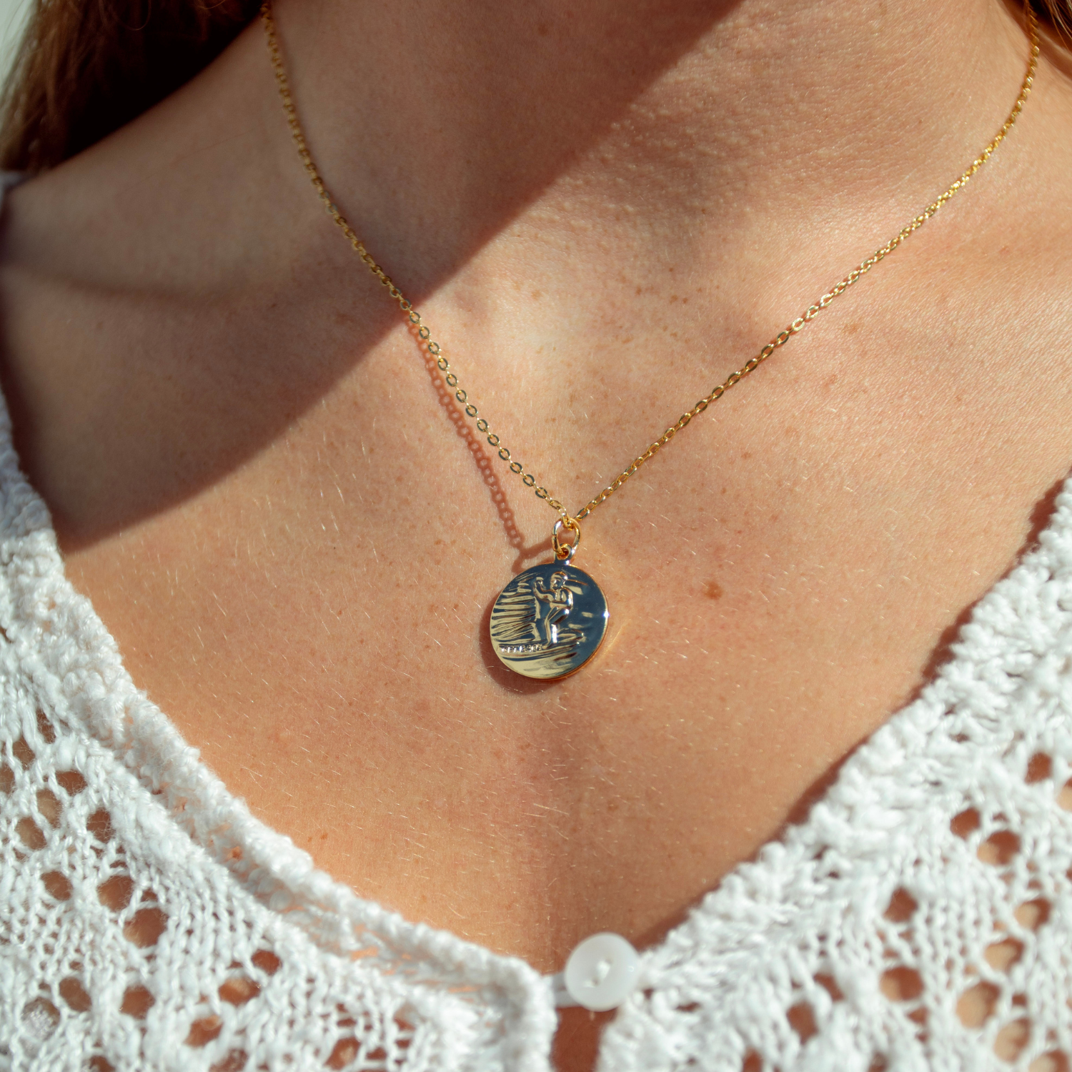 Medium - Gold / White